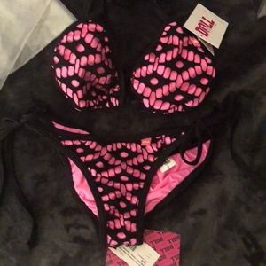 NWT DOLL SWIMWEAR Scrunch butt pink black bikini